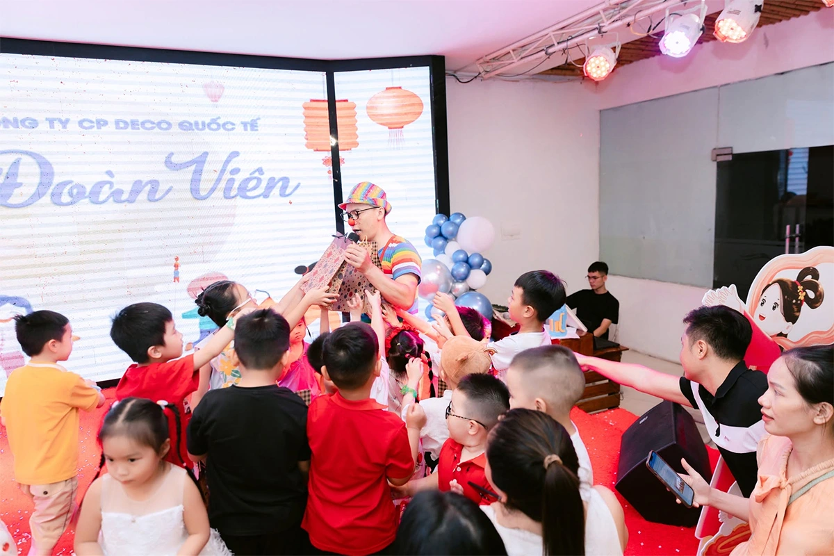 Tháng của nụ cười trẻ thơ đang đến gần...