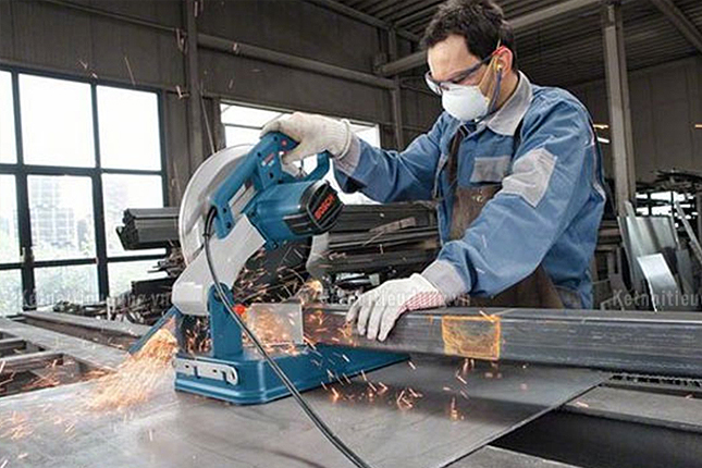 Đơn tuyển dụng 04 cặp vợ chồng gia công sắt thép – hỗ trợ 13.000 NT$ về nước sau 1 năm (Bình Đông)