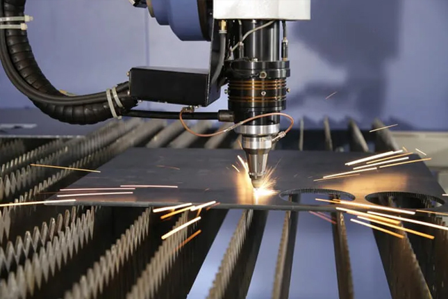 Tuyển 6 Nam gia công kim loại làm việc tại Chấn Thông, Đài Loan