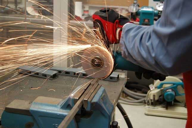 Tuyển 5 Nam cơ khí làm việc tại Đài Nam (Đài Loan)