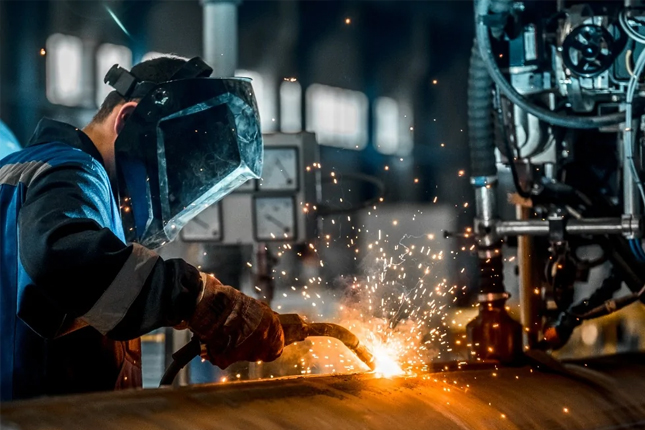 Đơn tuyển dụng 16 lao động gia công cơ khí – hàn, cắt kim loại trong nhà xưởng