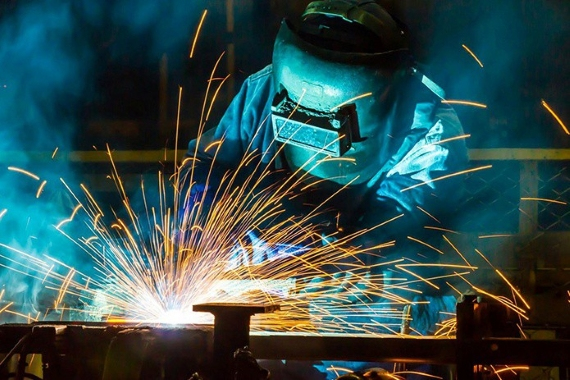 Đơn tuyển dụng 20 nam ưu tiên biết hàn xì - Miễn phí xuất cảnh