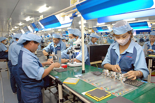 Tuyển 10 Nữ sản xuất linh kiện điện tử làm việc tại Cao Hùng (Đài Loan)