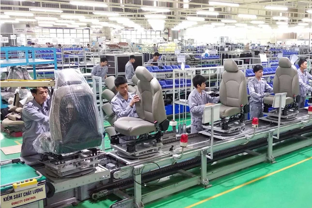 Tuyển 06 Nam gia công linh kiện ô tô – xe máy làm việc tại Tây Đồn, Đài Loan