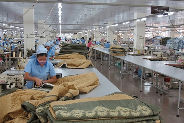 Tuyển 08 nam/nữ sản xuất rèm cửa - Đài Nam, Đài Loan