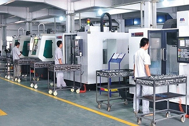 Đơn tuyển dụng 08 nam sản xuất con lăn máy in – tăng ca 3–4h/ngày