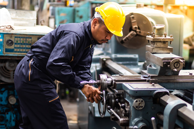 Tuyển 06 kỹ sư cơ khí, điện tử vận hành máy sản xuất linh kiện ô tô tại Nhật Bản