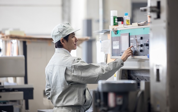 Đơn tuyển dụng 5 nam kỹ sư làm việc tại Shiga