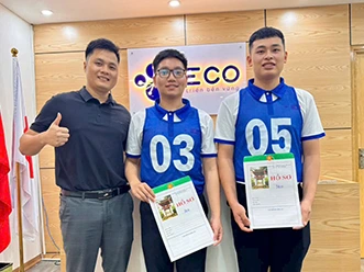 Hỗ trợ 2 em Hoàng và Nhật đăng ký đơn hàng Nhật Bản