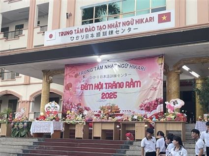 🥰 Trung tâm Nhật ngữ Hikari tổ chức Đêm hội trăm rằm 2025 ấm áp dành cho học viên 🎉
